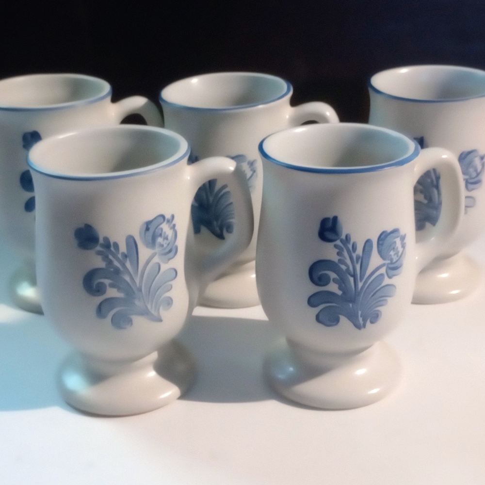 Pfaltzgraff 5 Yorktown Pedestal Coffee Mugs 4.75-in Tall Stoneware Blue Flora